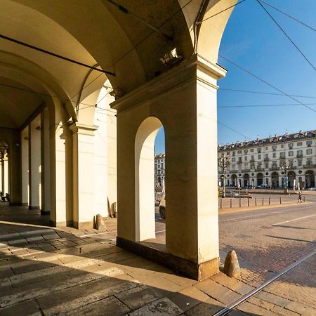 Il Salotto Di Torino Centrale In Piazza Vittorio Esterno foto