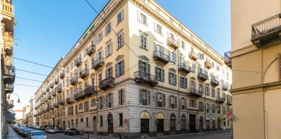 Il Salotto Di Torino Centrale In Piazza Vittorio Esterno foto